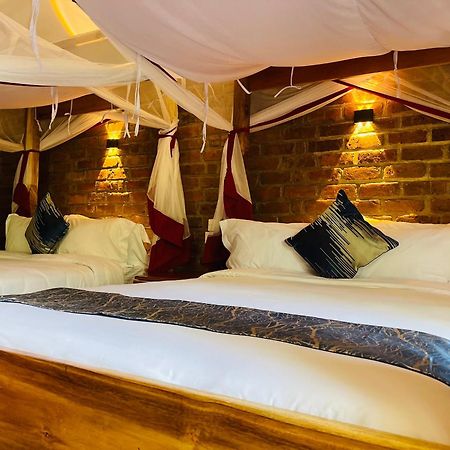 Under The Shade Safari Lodge 아루샤 외부 사진