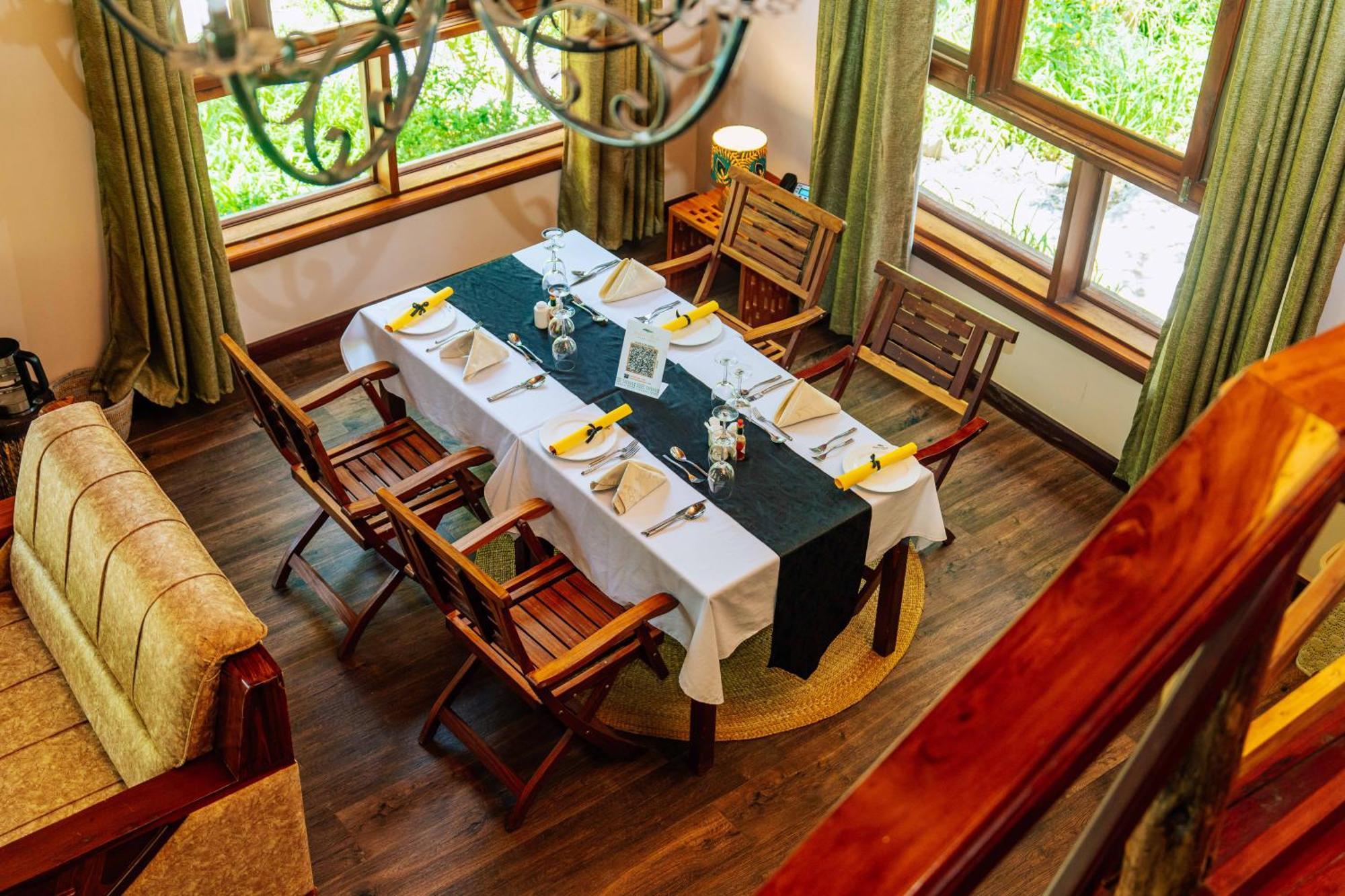 Under The Shade Safari Lodge 아루샤 외부 사진
