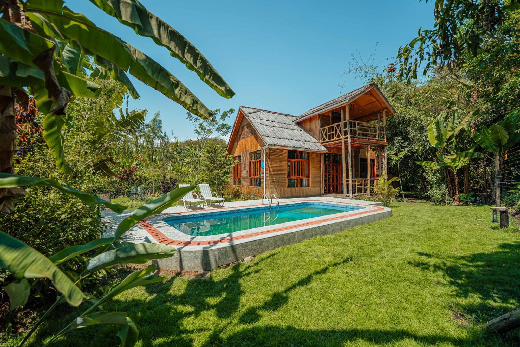 Under The Shade Safari Lodge 아루샤 외부 사진